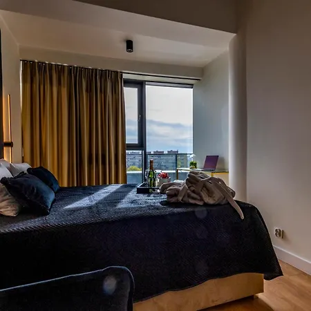 Kaleo - Hanza Tower 605 שצ'צ'ין