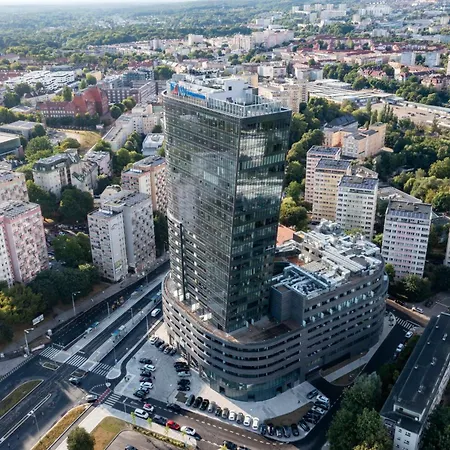 Kaleo - Hanza Tower 605 * שצ'צ'ין